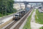 NS 6752's fully assembled 281 train stretches around the curve